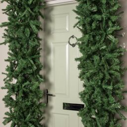 Samuel Alexander 8ft (2.52m) Slimline Single Door Artificial Christmas Tree Arch in Green with 2000 Tips - thumbnail 2
