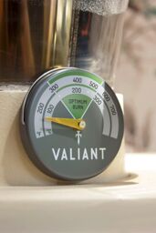 Valiant Magnetic Stove Thermometer in Green - thumbnail 2
