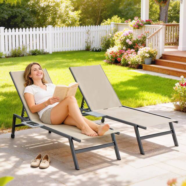 OUTSUNNY Sun Loungers for Garden Set of 2 with Side Tray Table in Khaki - Size: 190 cm x 60 cm