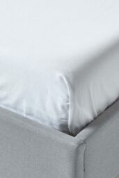 Homescapes Egyptian Cotton Flat Sheet 200 Thread Count in White - Size: Single Flat - thumbnail 3