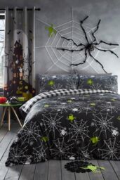 Bedlam 'Spiders' Glow in the Dark Spider Print Halloween Duvet Cover Set in Grey - Size: Single