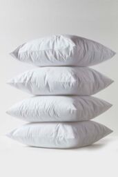 Homescapes Waterproof Pillow Protectors 80 x 80 cm, Pack of 4 in White - Size: 80 x 80 cm - thumbnail 2