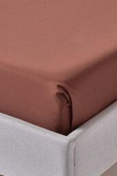 Homescapes Egyptian Cotton Flat Sheet 200 Thread Count in Chocolate - Size: Super King Flat - thumbnail 3
