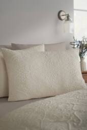 Catherine Lansfield 'Amelia Jacquard' Duvet Cover Set in Cream - Size: Double - thumbnail 2