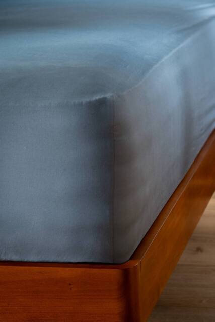 Soak&Sleep Storm Blue Stonewashed Cotton 30cm Fitted Sheet - Size: Super King - image 1