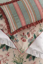 Sanderson 'Enys Garden' Cotton Cushion - Size: 40 cm x 60 cm - thumbnail 2