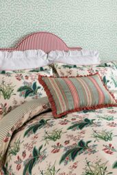 Sanderson 'Enys Garden' Cotton Cushion - Size: 40 cm x 60 cm - thumbnail 3