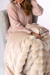 Heat Holders Faux Fur Blanket Extra Soft Cosy Thermal Large Blanket 140x160cm in Beige - Size: 140x160 cm - thumbnail 5