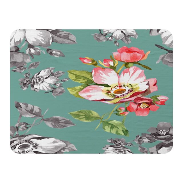 Benjamin Tate Design Bright Flower On Green Blanket in Natural - Size: 120 cm x 150 cm - image 1