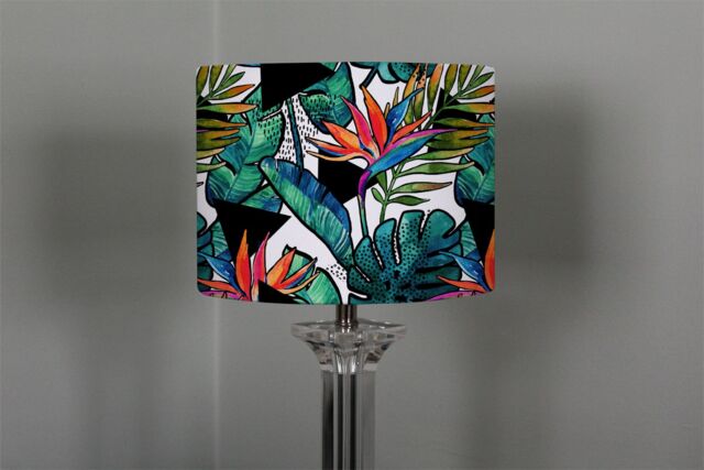 Benjamin Tate Design tropical leaves & flowers with contour ceiling lamp shade in Natural