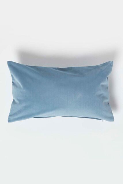 Homescapes Luxury Soft Velvet Cushion in Blue - Size: 30 cm x 50 cm - image 1