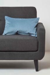 Homescapes Luxury Soft Velvet Cushion in Blue - Size: 30 cm x 50 cm - thumbnail 2