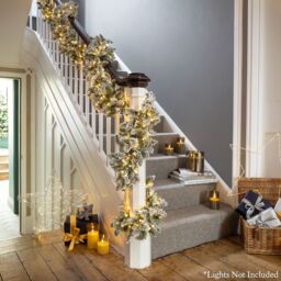 Christow Christmas Garland Flocked Snowy Artificial Pine Decoration 180cm (S) or 270cm (L) in Green - Size: Small - thumbnail 4