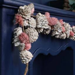 Dibor Dining Table Centrepiece Pine Cone & Pink Bauble Table Decor Garland - Size: Large - thumbnail 4