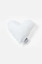 Homescapes Super Microfibre Heart Shaped Cushion Pad - Cushion Filler & Inserts in White - Size: 30 cm x 30 cm - thumbnail 4