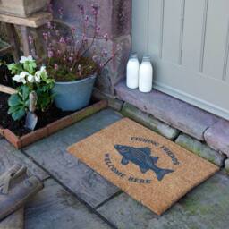Artsy Mats Fishing Friends Welcome Doormat (60 x 40cm) in Brown - Size: 40 cm x 60 cm - thumbnail 3