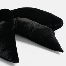 OHS Bow Shaped Velvet Scatter Cushion Xmas Decorative Plush Pillow in Black - thumbnail 4