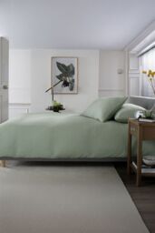 The Lyndon Company St Quentin 100% Cotton Reversible Duvet Bedlinen - Deyongs 1846 in Green - Size: Double - thumbnail 3