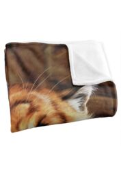 JQ Licensing Jlo Saber-Toothed Tiger Silky Touch Super Soft Throw Blanket 152 X 127 cm in White - thumbnail 3