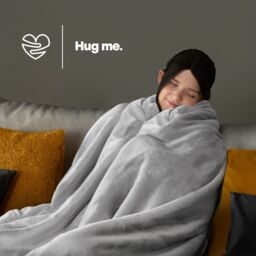 LIVIVO Ultra Soft Flannel Fleece Throw Blanket in Grey - Size: 150 cm x 200 cm - thumbnail 3