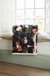 The Lyndon Company Woodland Wildlife Green Heated Sherpa Throw - 140x180cm Soft Blanket with 10 Heating Levels - Deyongs 1846 - Size: 140 cm x 180 cm - thumbnail 2