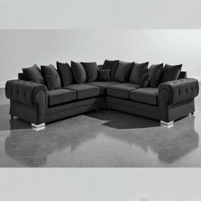 SNUG FURNITURE BIRMINGHAM LTD Verona Plush Velvet Scatter Back 2C2 Corner Sofa in Black
