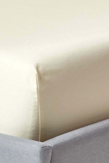 Homescapes Egyptian Cotton Deep Fitted Sheet 18 inch 1000 Thread Count in Cream - Size: Single Fitted - image 1