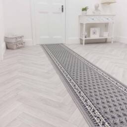 runrug Hallway Carpet Runner Rug - Soft & Comfy, 9mm - 'Peacock' in Grey - Size: 60 cm x 150 cm - thumbnail 3