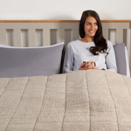 OHS Teddy Fleece Sensory Sleep Therapy Weighted Blanket 150 x 200 cm 8kg in Natural - Size: 150 cm x 200 cm