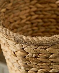 Dibor Natural Woven Water Hyacinth Large Wall Basket with Rope Detailin H29 x D22cm - thumbnail 2