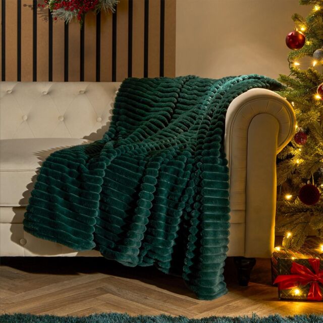 OHS Faux Fur Ribbed Fleece Throw Blanket Winter Warm Supersoft in Dark Green - image 1