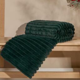 OHS Faux Fur Ribbed Fleece Throw Blanket Winter Warm Supersoft in Dark Green - thumbnail 3