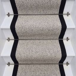 RainbowHome Herringbone Mirage Grey Stair Runner With 100% Cotton Black Border in Light Grey - Size: 15 cm x 20 cm
