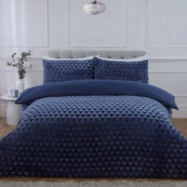 Rapport Home Diamond Cut Teddy Polyester Fleece Duvet Cover Set with Pillowcase in Navy - Size: Double - image 1