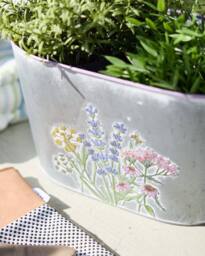 Dibor Traditional Wildflower Summer Outdoor Garden Metal Planter with Handles in Grey - Size: Large - thumbnail 2