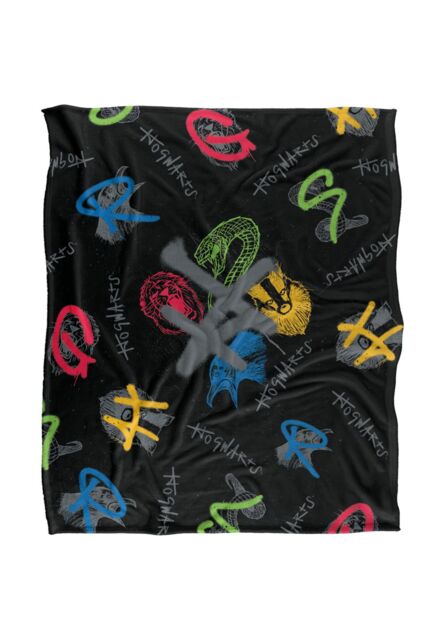 Warner Brothers Harry Potter Graffiti Pattern Blanket 152 x 127 cm in White - image 1