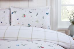 Rapport Home Meadow Brushed Cotton Reversible Duvet Cover Set with Pillowcase - Size: Super King - thumbnail 2
