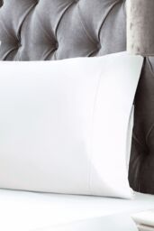 Belledorm Egyptian Cotton 400 Thread Count Housewife Pillowcase in Purple - thumbnail 2