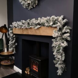 Samuel Alexander 2.7m Green Snow Flocked Christmas Garland with 190 Tips
