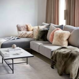 Infinity Leather Natural Sheepskin Real Wool Cushion in Taupe - Size: 40 cm x 40 cm - thumbnail 7