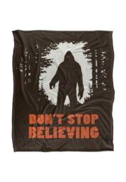 Ephemera Bigfoot Don'T Stop Believing Silky Touch Super Soft Throw Blanket 152 X 127 cm in White - thumbnail 1