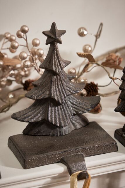 Dibor Set of 2 Christmas 3D Tree Christmas Stocking Holders in Brown - Size: 2 Pack - image 1