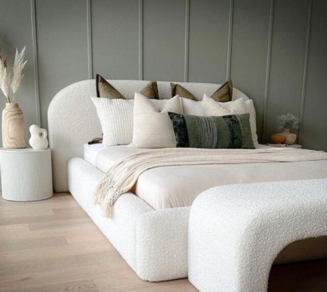 HOB Furniture Curved Lucian Bed, Boucle Teddy Fabric - Hb 117 Cm, Oat in Cream - Size: King - image 1