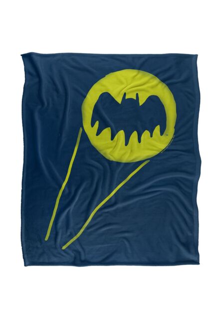 DC Comics Batman The Bat Signal Blanket 152 x 127 cm in White - image 1
