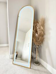 Downton Interiors Stunning Gold Arched Metal Frame LED Wall or Floor Standing Dressing Mirror 145cm x 45cm - Soho Collection - Size: XL - thumbnail 3