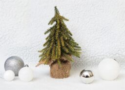 Netagon Decorative Gold Finish Mini Christmas Tree in Hessian Bag in Green - thumbnail 4