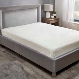 Rapport Home Teddy Fleece Plain Fitted Bed Sheets in Cream - Size: Single - thumbnail 1