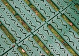 Primrose Instant Roll Out Garden Path Green Plastic Chevron 3m - Pack of 1 in Brown - thumbnail 3