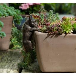 Jardinopia French Bulldog Plant Pot Hanger in Bronze - thumbnail 1