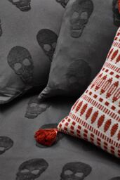 The Linen Yard Skulls Tufted 100% Cotton Duvet Cover Set in Charcoal - Size: Double - thumbnail 4